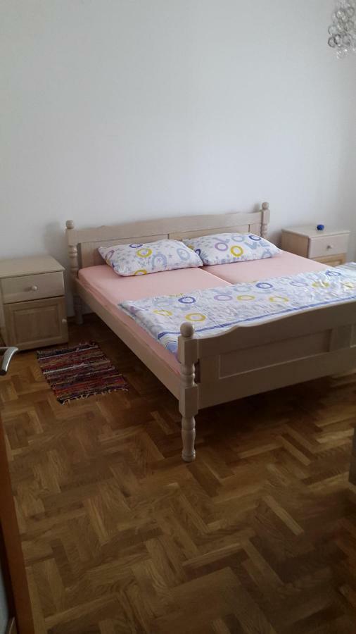 Apartmani Lamani 比比涅 外观 照片
