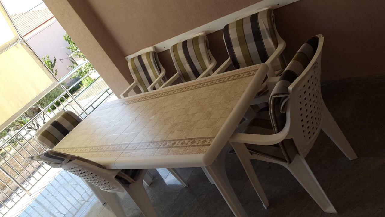 Apartmani Lamani 比比涅 外观 照片