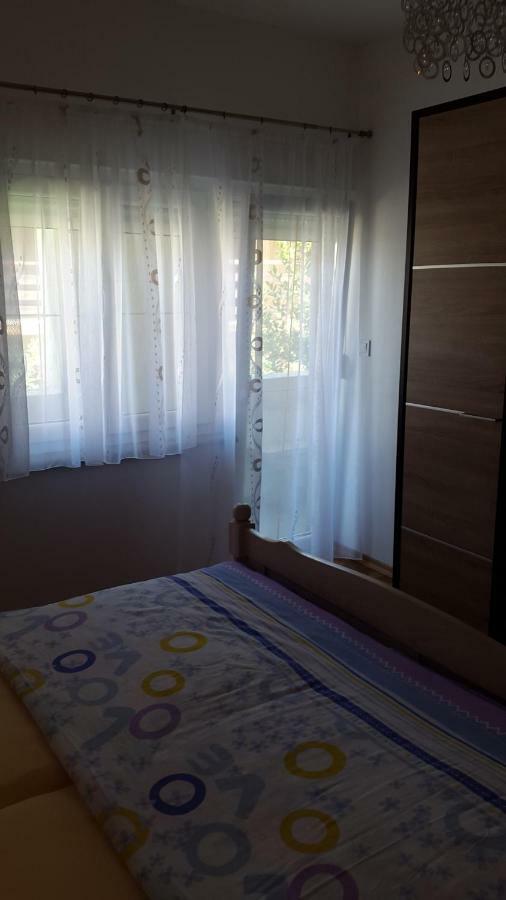 Apartmani Lamani 比比涅 外观 照片