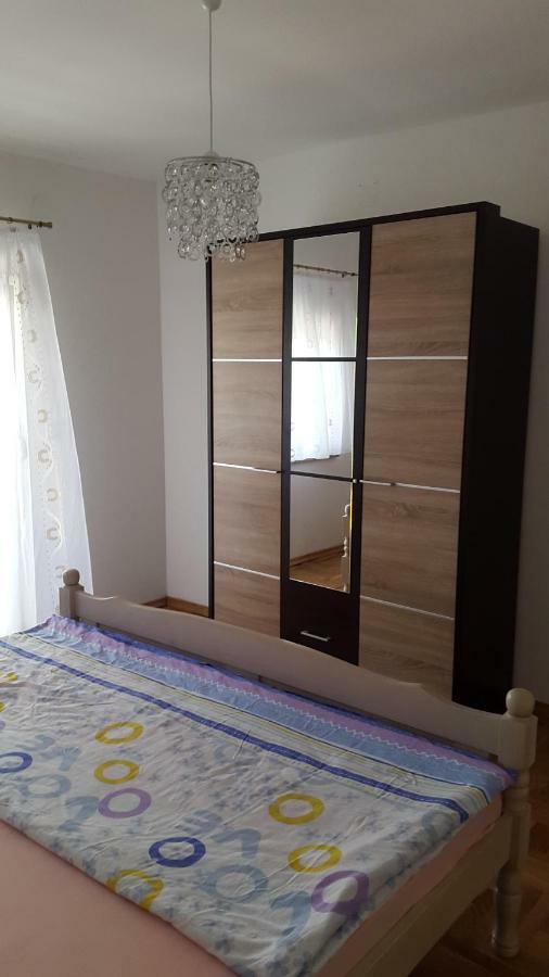 Apartmani Lamani 比比涅 外观 照片