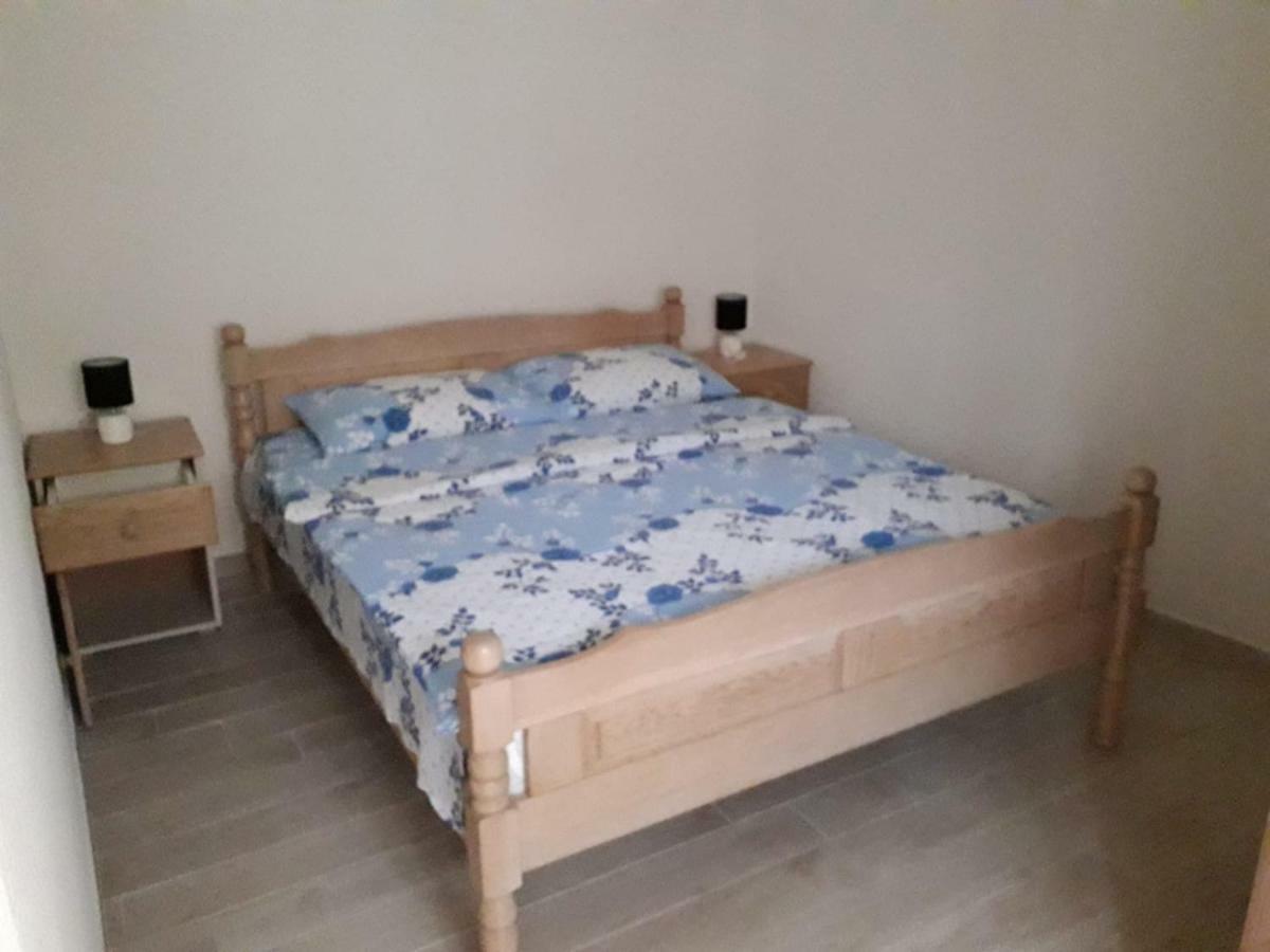 Apartmani Lamani 比比涅 外观 照片